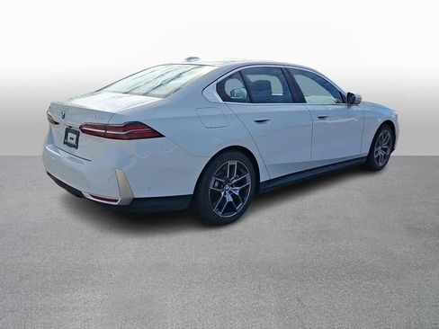 Used 2026 BMW 530i xDrive AWD/4WD image 4