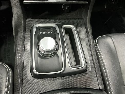 Used 2015 Chrysler 300 S image 19