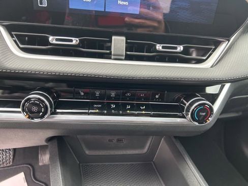 New 2026 Chevrolet Equinox LT image 24