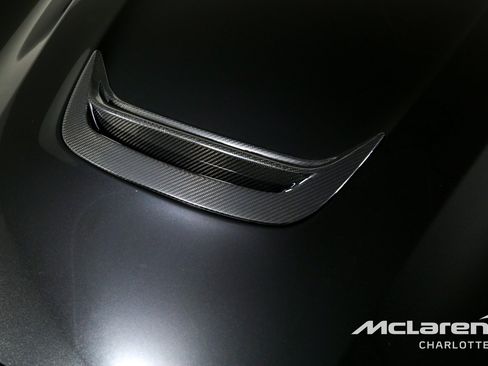 Used 2017 Ferrari F12 Berlinetta RWD image 31