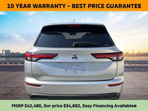 New 2025 Mitsubishi Outlander ES image 3