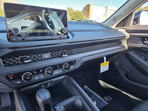 New 2025 Honda Accord SE image 13
