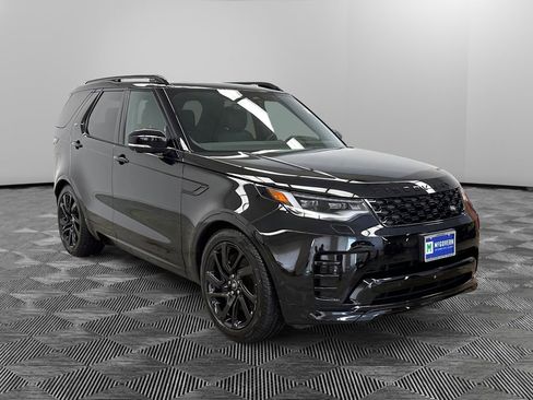 Used 2024 Land Rover Discovery Dynamic SE image 7