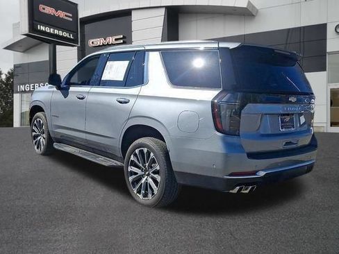 Used 2025 Chevrolet Tahoe High Country AWD/4WD image 32