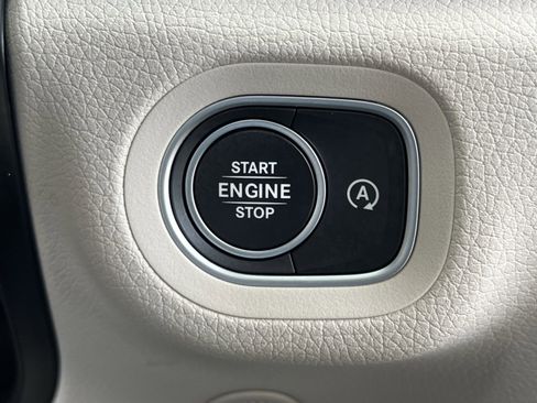 Certified 2024 Mercedes-Benz GLE 450 4MATIC image 32