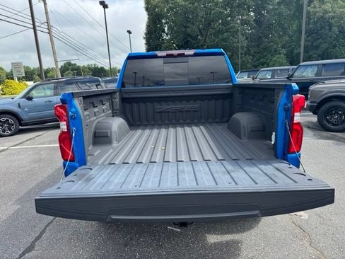 Used 2022 Chevrolet Silverado 1500 ZR2 AWD/4WD image 8