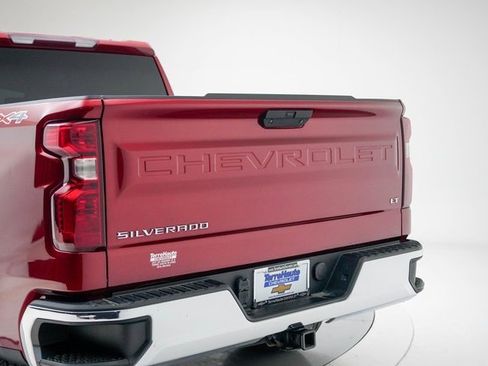 Used 2021 Chevrolet Silverado 1500 LT image 4