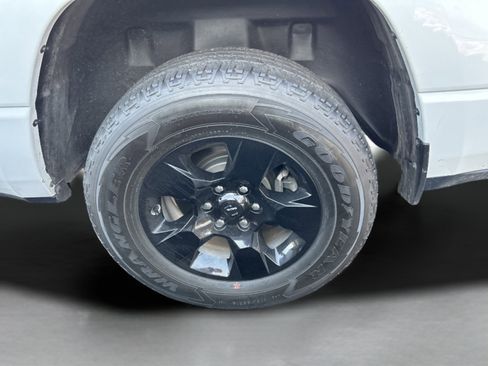Used 2022 RAM 1500 Tradesman w/ SXT Appearance Group image 10