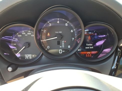 Used 2025 Porsche Macan AWD/4WD image 19