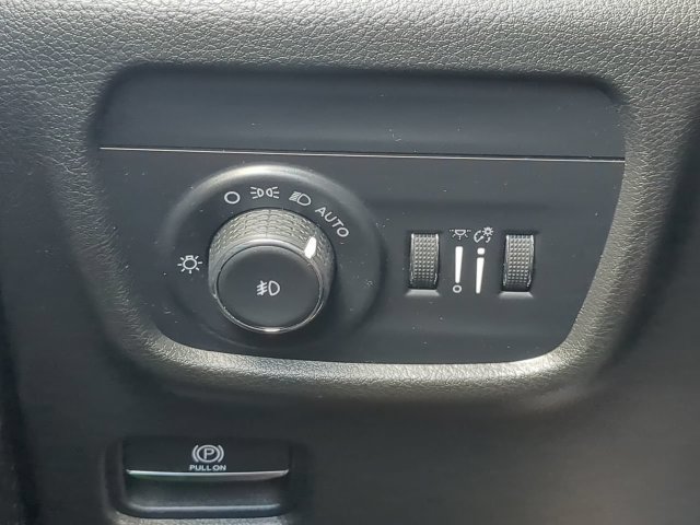 Used 2021 Jeep Grand Cherokee L Limited RWD image 31