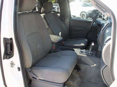 Used 2017 Nissan Frontier S image 29