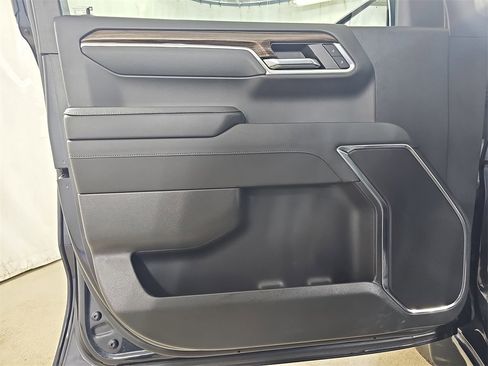 Used 2024 Chevrolet Silverado 1500 LT image 30