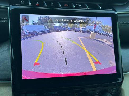 Used 2025 Jeep Grand Cherokee Limited AWD/4WD image 33