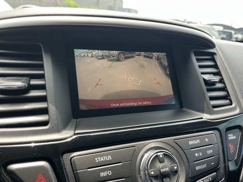 Used 2015 Nissan Pathfinder SV FWD image 36