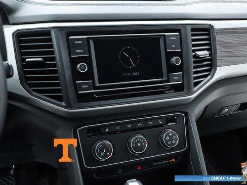 Used 2022 Volkswagen Atlas Cross Sport SE image 25