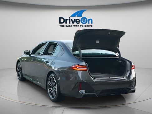 Used 2024 BMW 530i xDrive 530i xDrive image 8