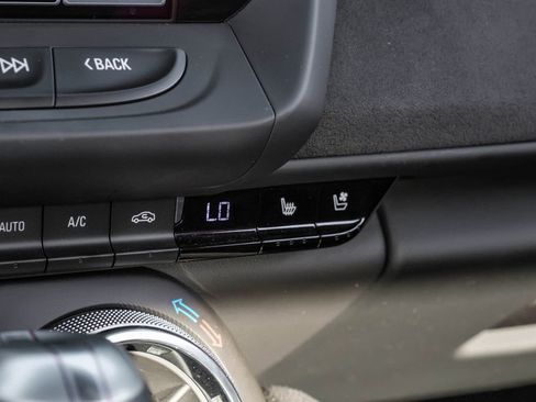 Used 2018 Chevrolet Camaro ZL1 image 22