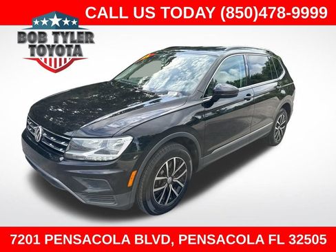 Used 2021 Volkswagen Tiguan SE FWD image 1