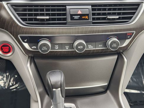 Used 2020 Honda Accord EX image 23