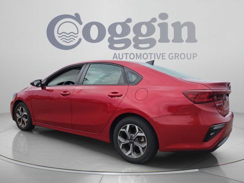 Used 2019 Kia Forte LXS FWD image 3