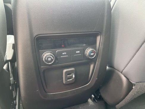 Used 2023 Buick Enclave Essence w/ Experience Buick Package image 12