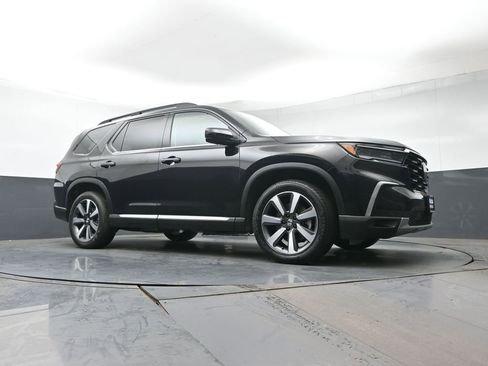 Used 2023 Honda Pilot Touring image 34