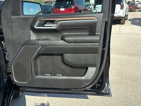 Used 2025 Chevrolet Silverado 1500 LT image 26