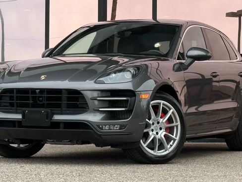 Used 2016 Porsche Macan Turbo image 2