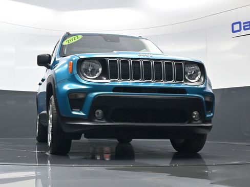 Used 2022 Jeep Renegade Latitude w/ Sun/Sound Group image 39