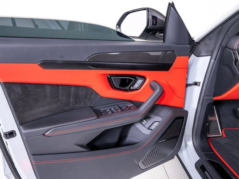 Used 2023 Lamborghini Urus S AWD/4WD image 14