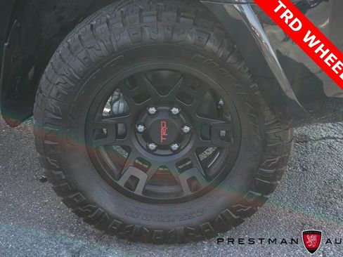 Used 2024 Toyota 4Runner TRD Off-Road Premium image 4