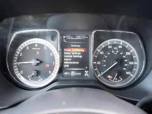 Used 2017 Nissan Titan S image 5