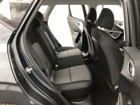 Certified 2023 Kia Soul S image 9