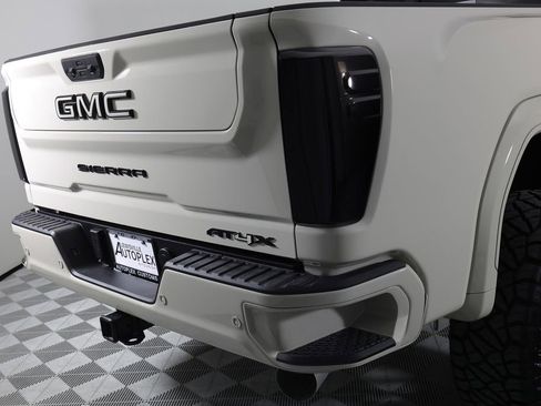 Used 2026 GMC Sierra 2500 AT4X w/ LPO, Black Badging Package AWD/4WD image 62