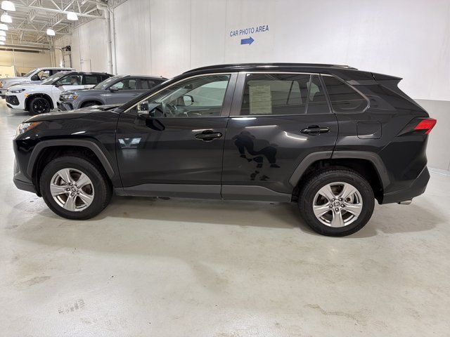 Used 2024 Toyota RAV4 XLE FWD image 5