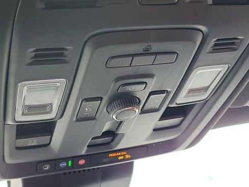 Used 2024 GMC Yukon Denali Ultimate image 23