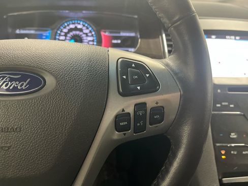 Used 2016 Ford Taurus Limited FWD image 7