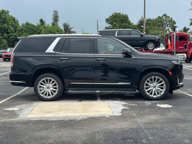 Used 2022 Cadillac Escalade Premium Luxury AWD/4WD image 9