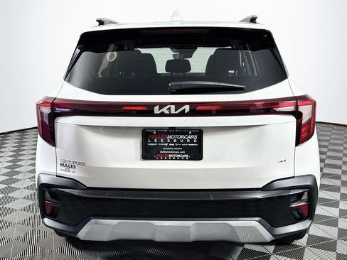 Used 2025 Kia Seltos S AWD/4WD image 6