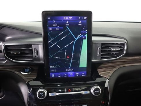 Used 2022 Ford Explorer Limited image 57