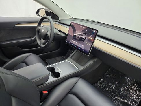 Used 2023 Tesla Model 3 Performance image 18