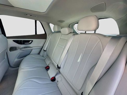 Used 2023 Mercedes-Benz EQE 350+ 4MATIC SUV w/ AMG Line Exterior Package image 26