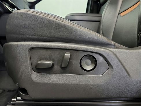 Used 2023 GMC Sierra 1500 AT4 w/ Technology Package image 30