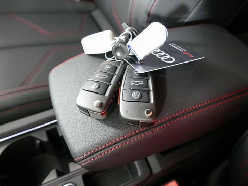 New 2025 Audi Q3 2.0T Premium Plus image 13