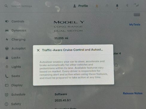 Used 2023 Tesla Model Y Long Range AWD/4WD image 12