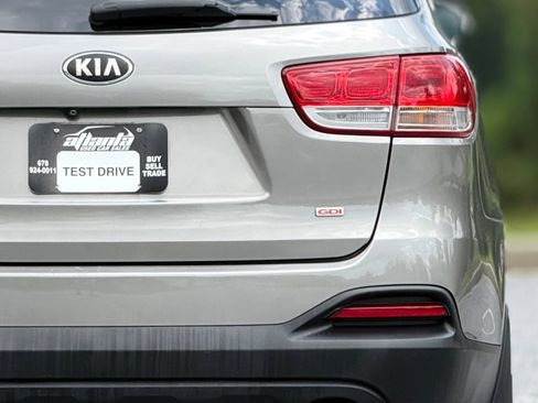 Used 2016 Kia Sorento FWD image 17