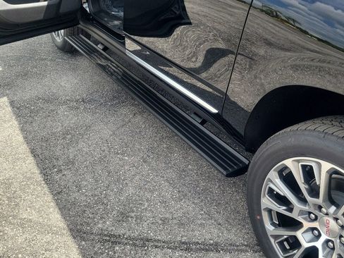 New 2026 GMC Yukon XL Denali w/ Denali Reserve Package RWD image 1