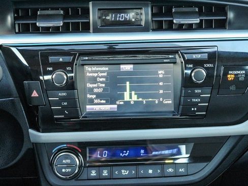 Used 2016 Toyota Corolla L image 14