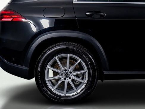 Used 2024 Mercedes-Benz GLE 450 4MATIC w/ Winter Package image 53