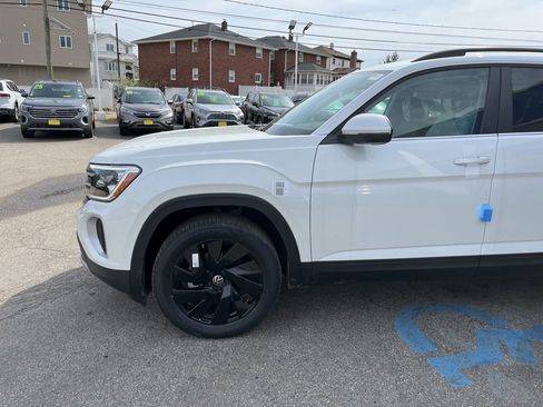 New 2026 Volkswagen Atlas SE image 22